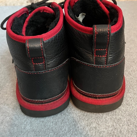 Ugg Neumel Pebble Leather Boots Mens 10 Black Red main image 8